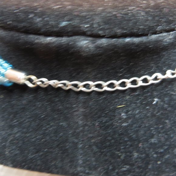 Lifestyle Studios Beaded necklace and earrings - Picture 6 of 13